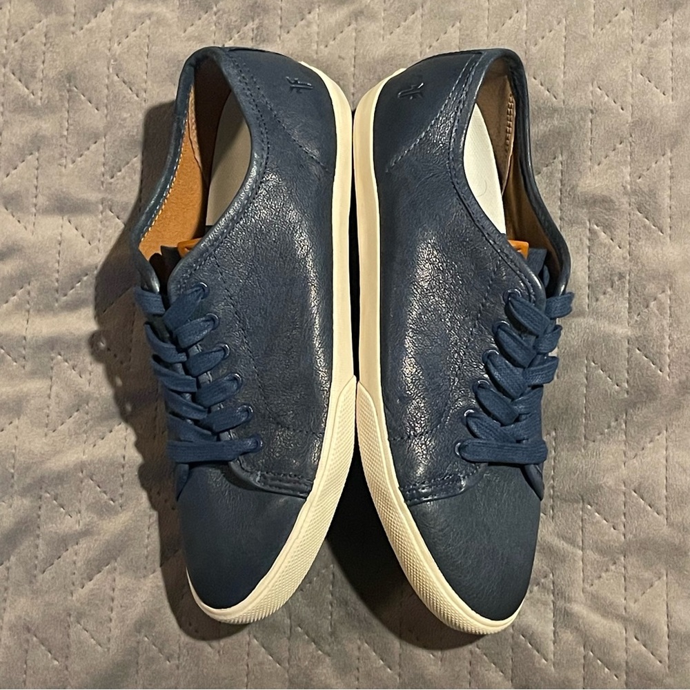 Frye sneakers womens 7.5 EUC blue